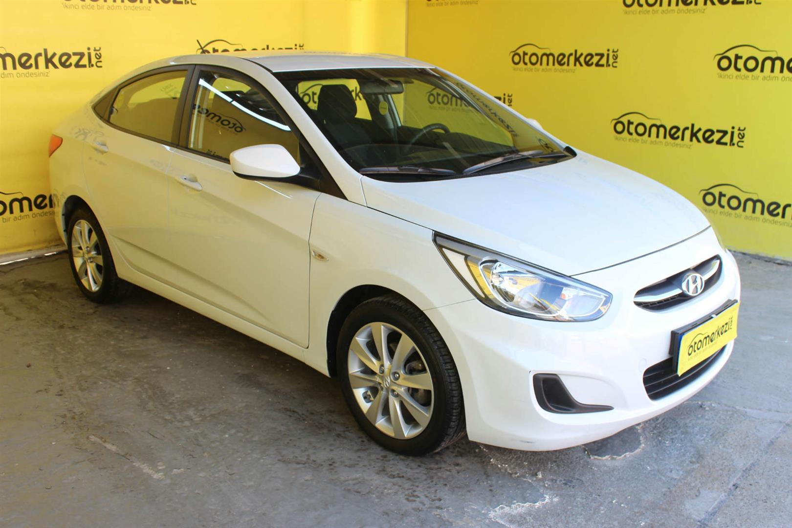 Hyundai accent blue crdi