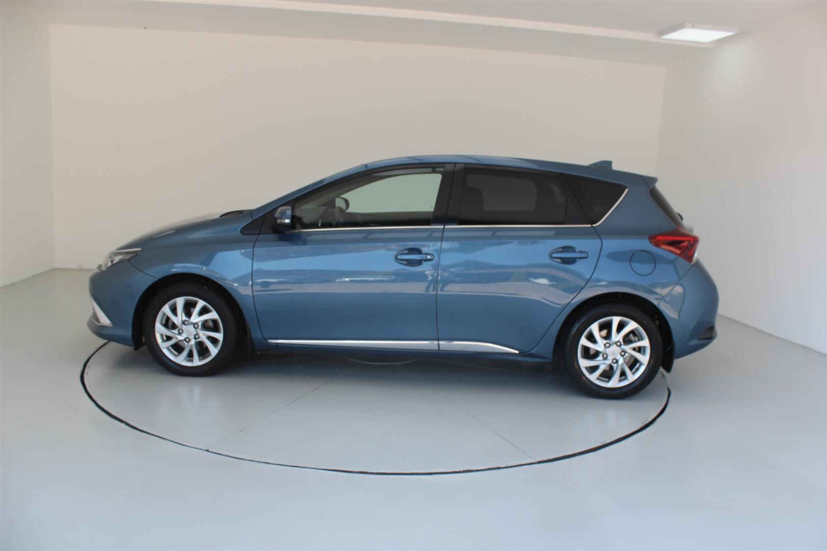 Toyota auris 2016