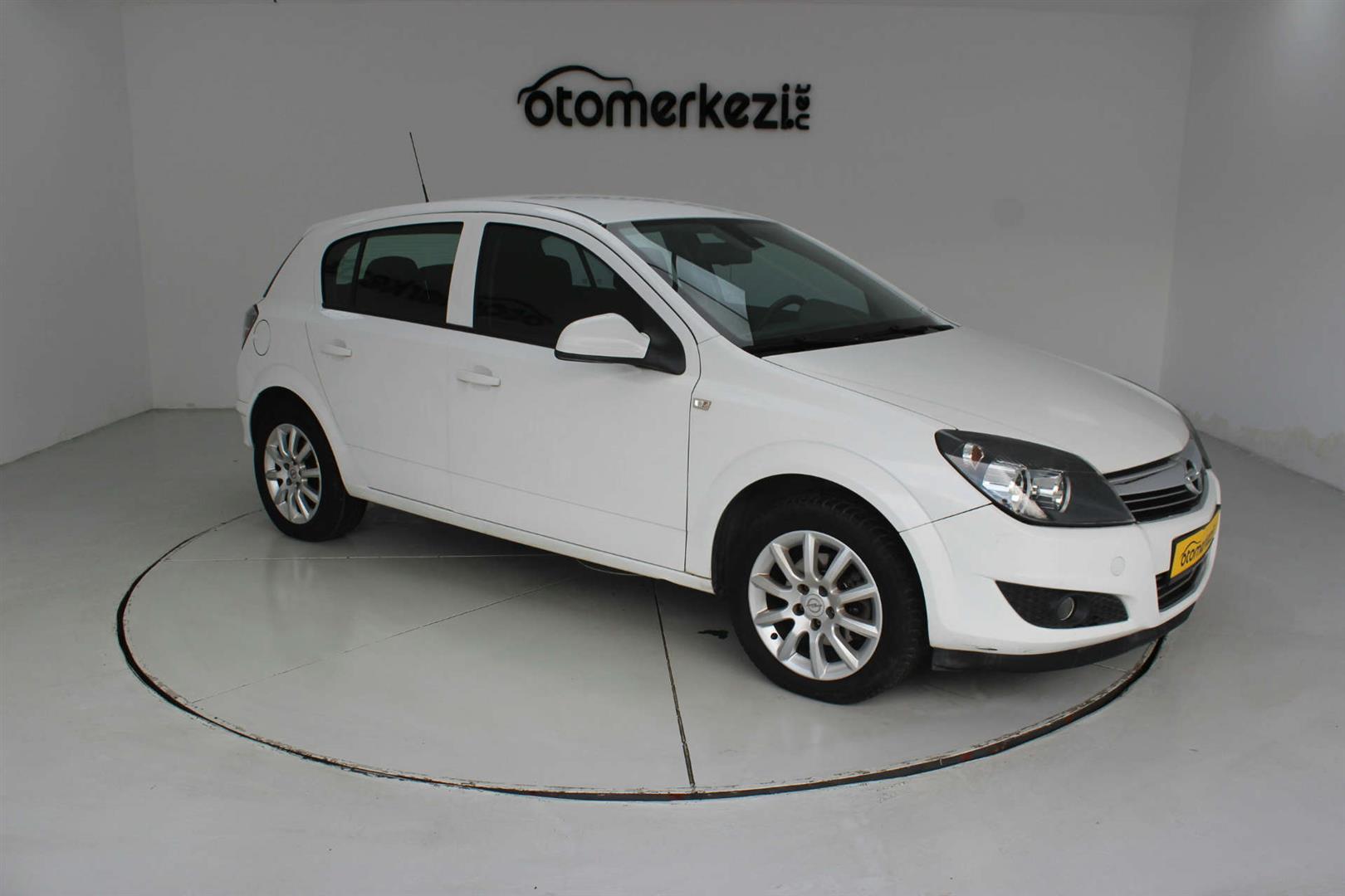 OPEL Astra 2013 1.6 ESSENTIA EASYTRONIC 108000Km Satılık